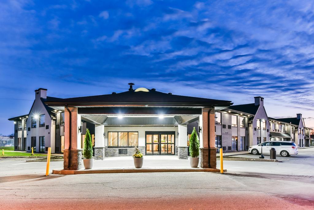 Comfort Inn Aeroport Dorval Exterior photo