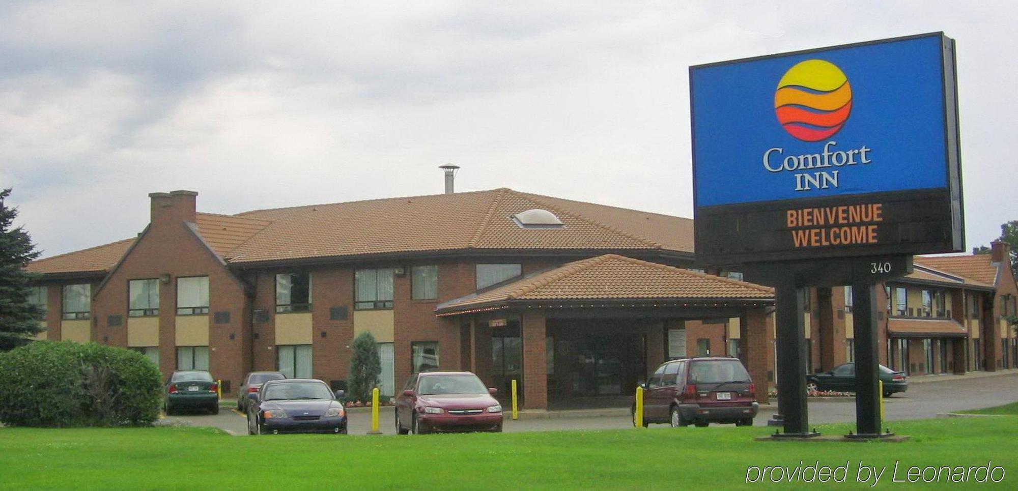 Comfort Inn Aeroport Dorval Exterior photo